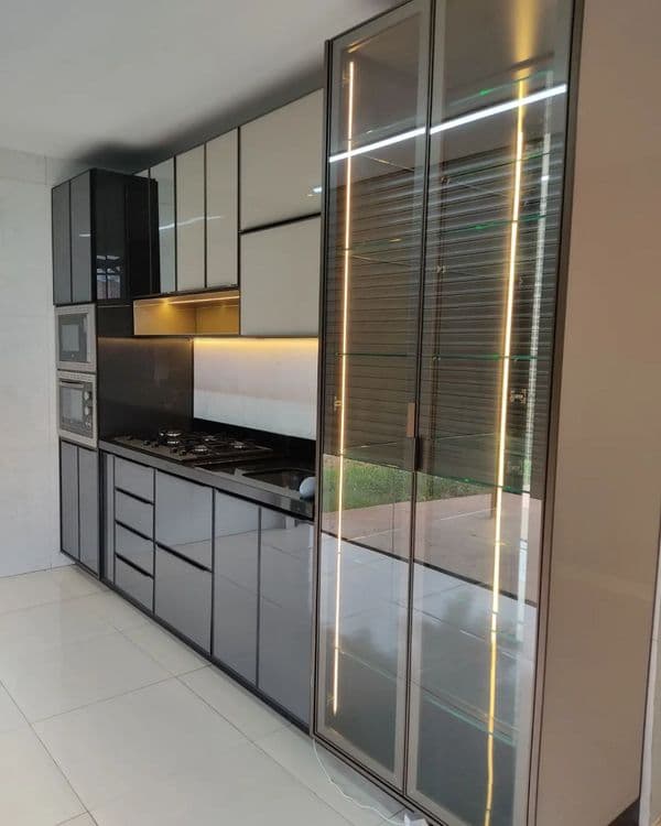 Projeto: Armario de Cozinha na cor Preta
